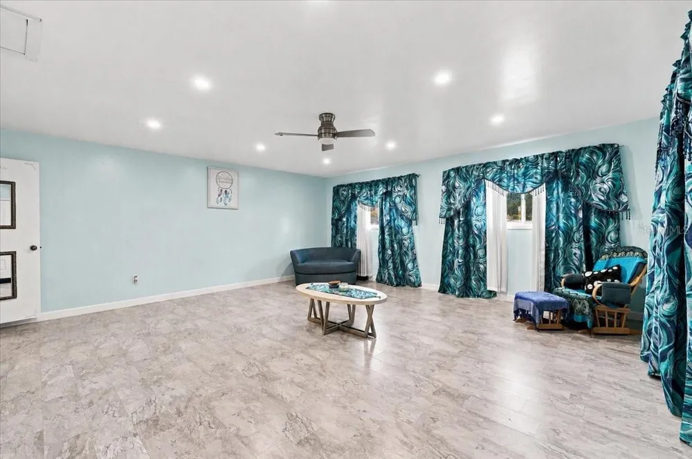 543 STATE ROAD 559 Auburndale, FL 33823