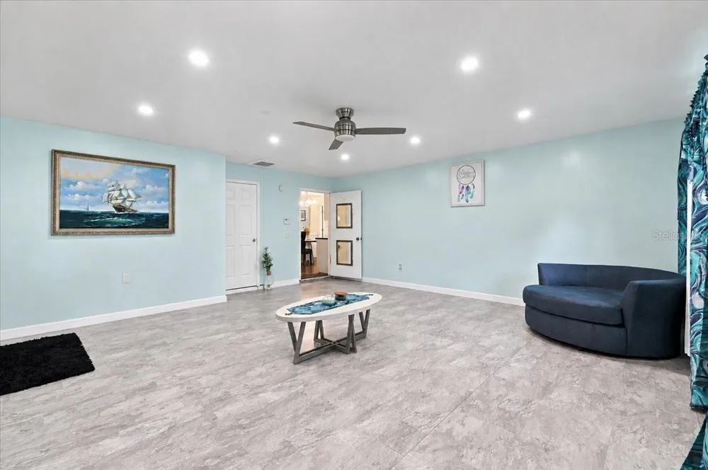 543 STATE ROAD 559 Auburndale, FL 33823