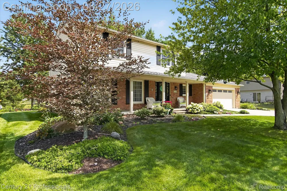17634 Country Club Drive Livonia City, MI 48152