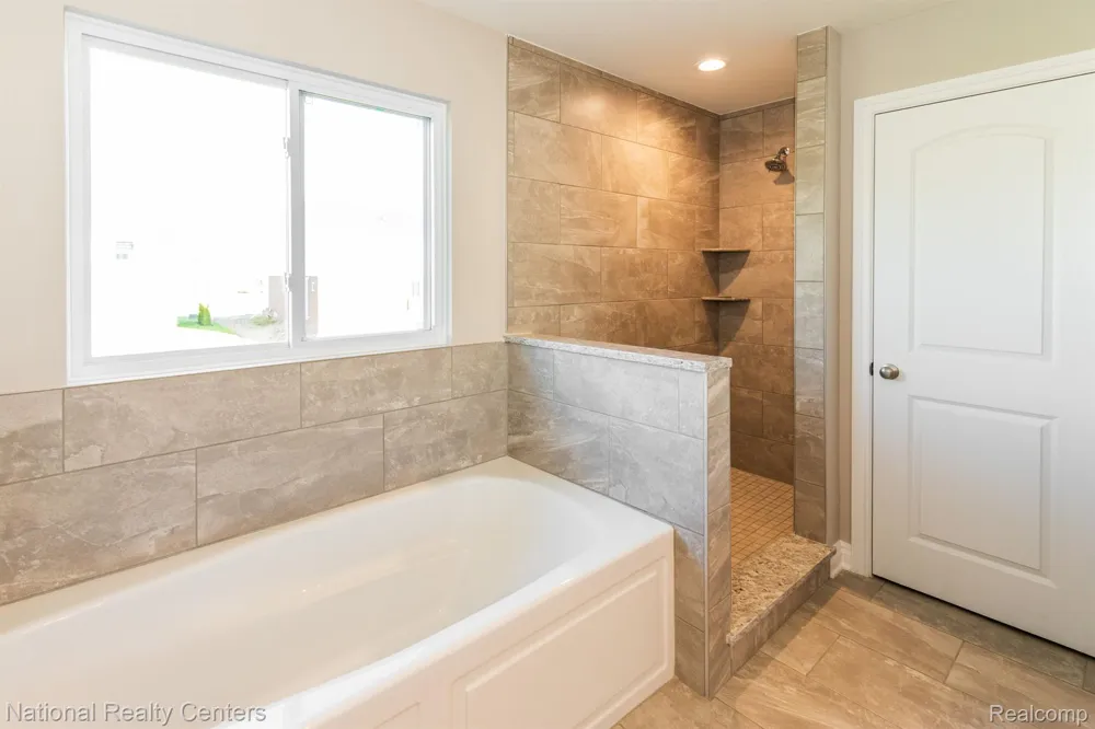 5583 Morgan Lake Drive Independence Charter Township, MI 48348