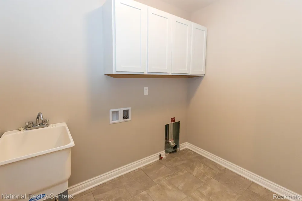 5583 Morgan Lake Drive Independence Charter Township, MI 48348