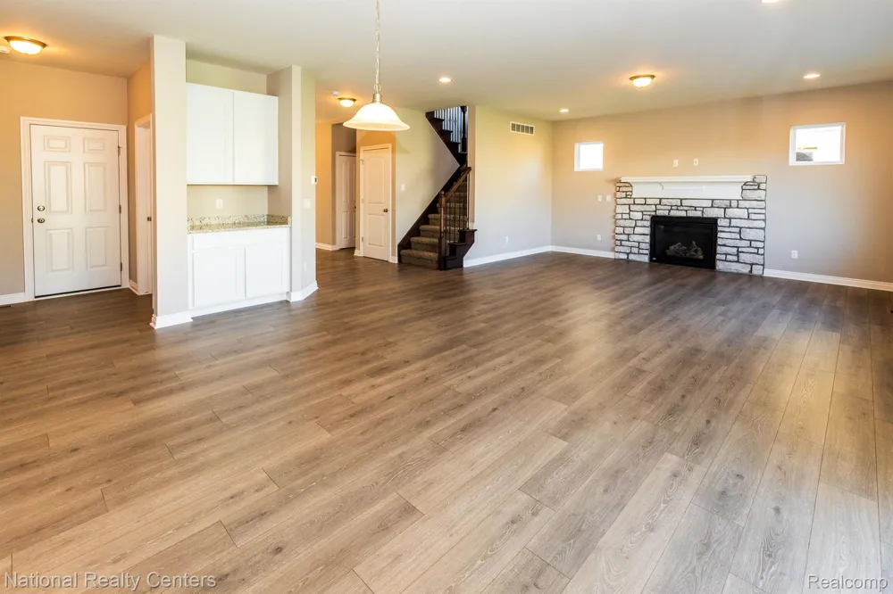 5583 Morgan Lake Drive Independence Charter Township, MI 48348
