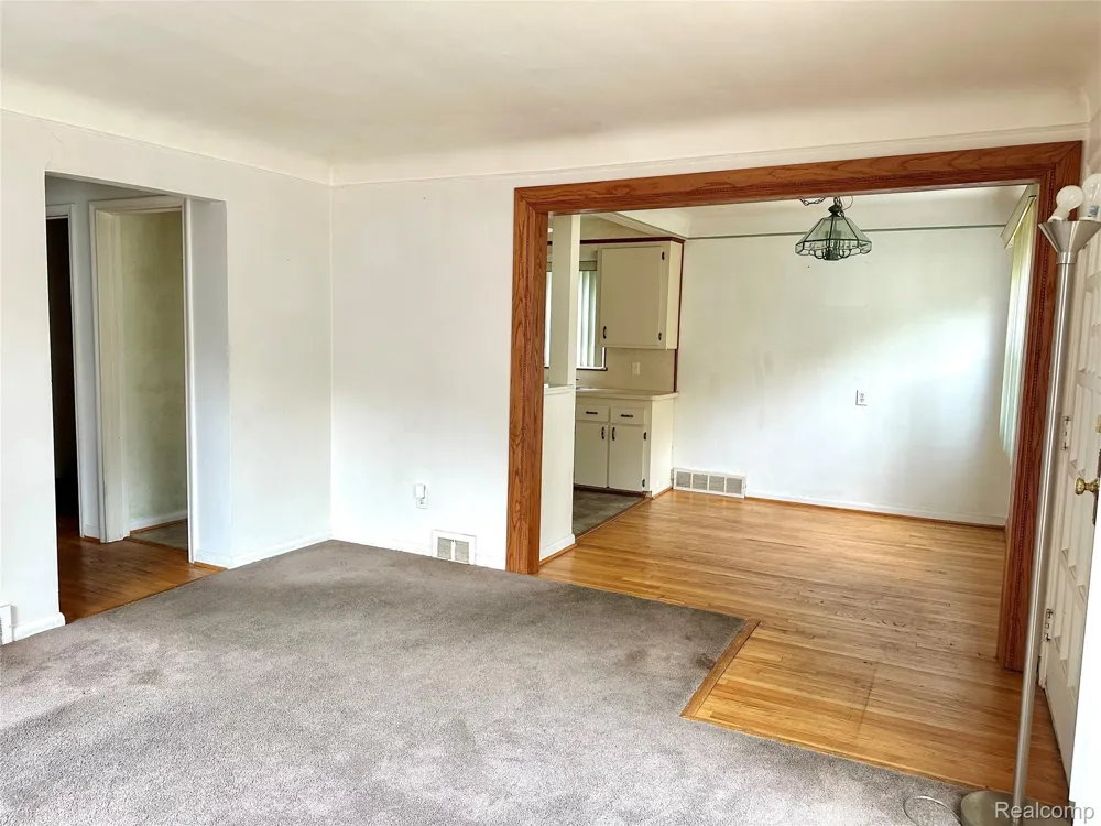 11465 Leverne Road Redford Charter Township, MI 48239