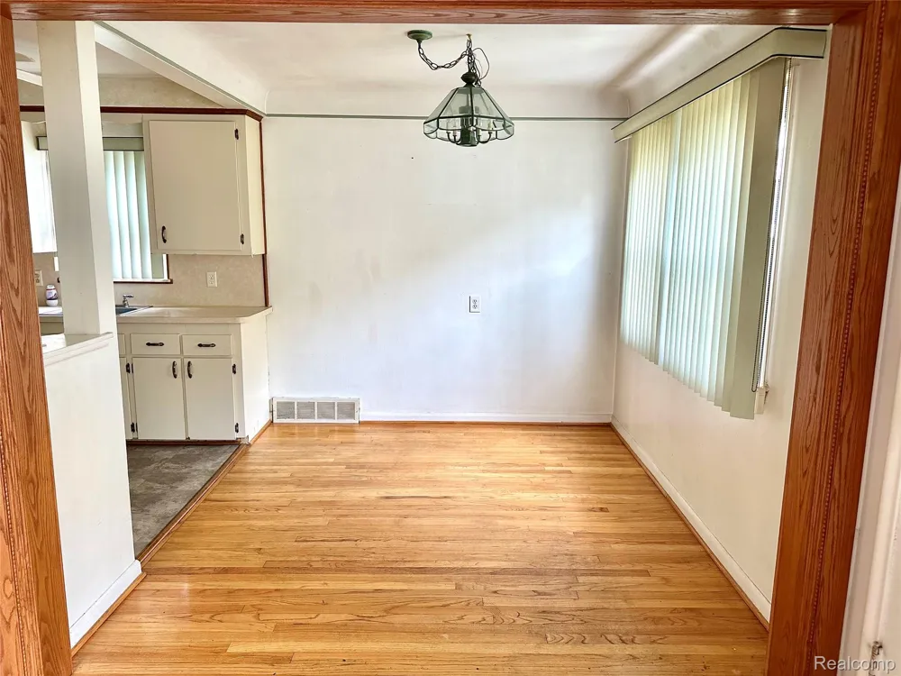 11465 Leverne Road Redford Charter Township, MI 48239