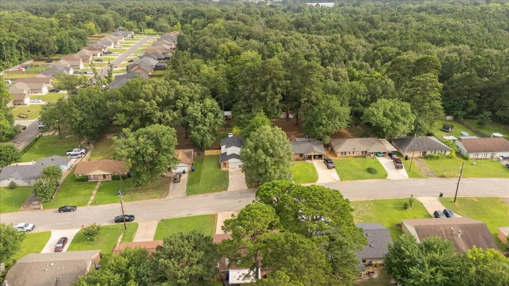 1210 Chad Street Longview, TX 75604