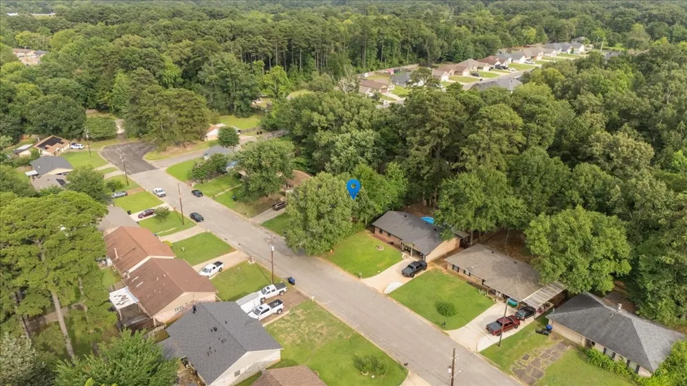 1210 Chad Street Longview, TX 75604