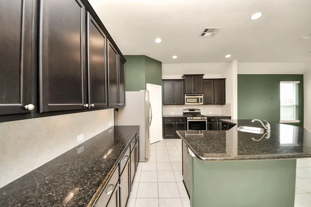 3058 Winterberry Lane League City, TX 77539