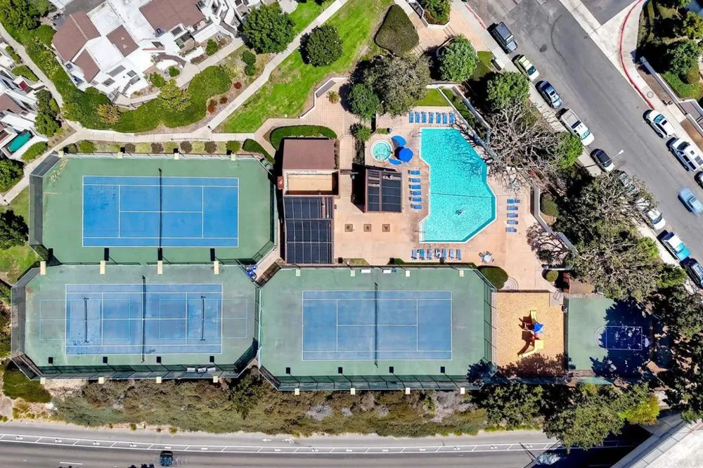2232 Caminito Pajarito #114 San Diego, CA 92107