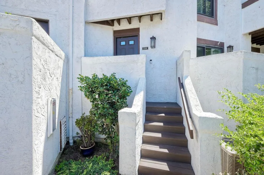 2232 Caminito Pajarito #114 San Diego, CA 92107