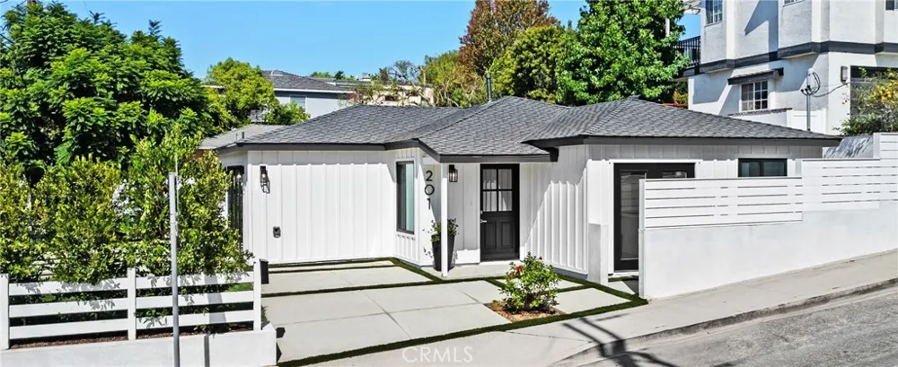 201 N Herrin Street Manhattan Beach, CA 90266
