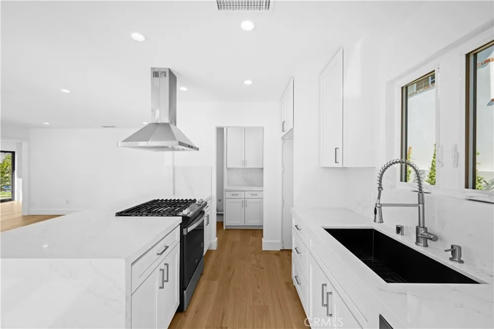 201 N Herrin Street Manhattan Beach, CA 90266