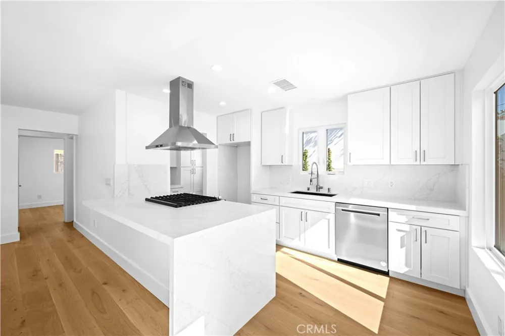 201 N Herrin Street Manhattan Beach, CA 90266