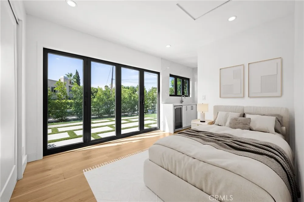 201 N Herrin Street Manhattan Beach, CA 90266