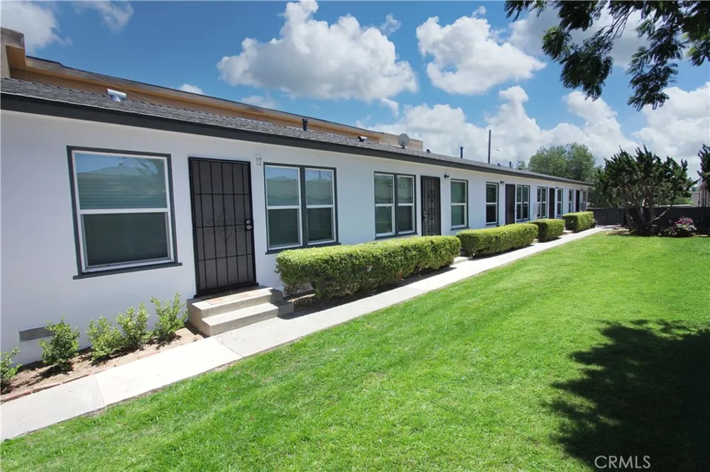 3245 E Wilton Street Long Beach, CA 90804