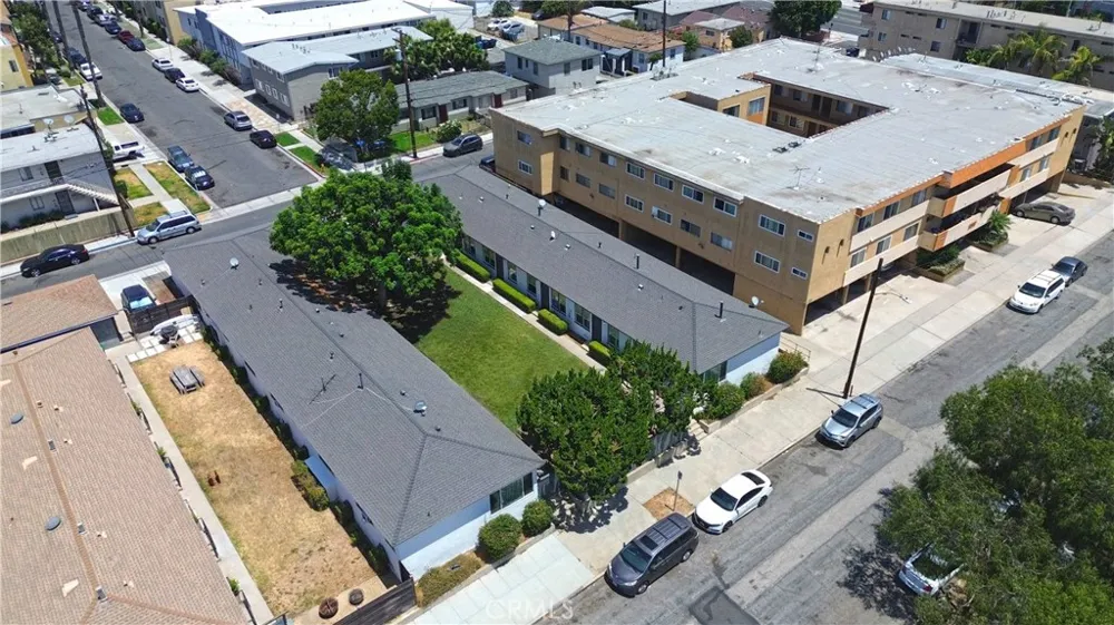 3245 E Wilton Street Long Beach, CA 90804