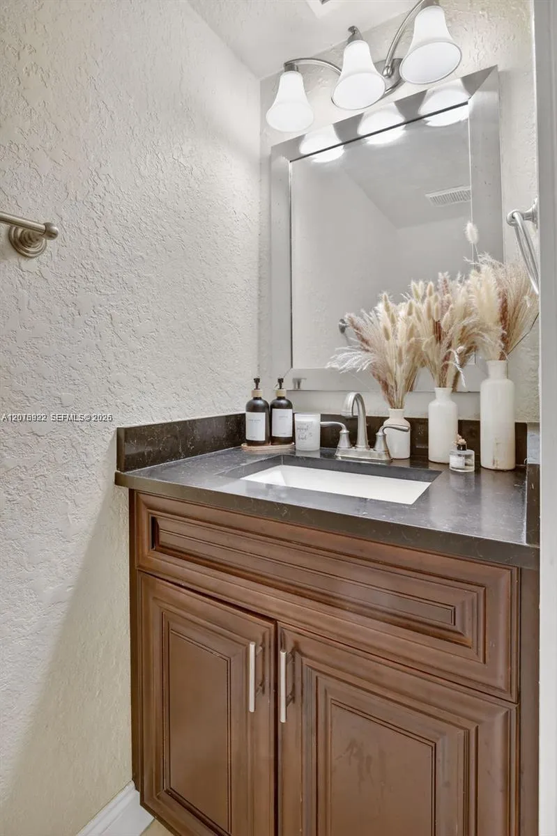 3815 NW 122nd Ter Sunrise, FL 33323