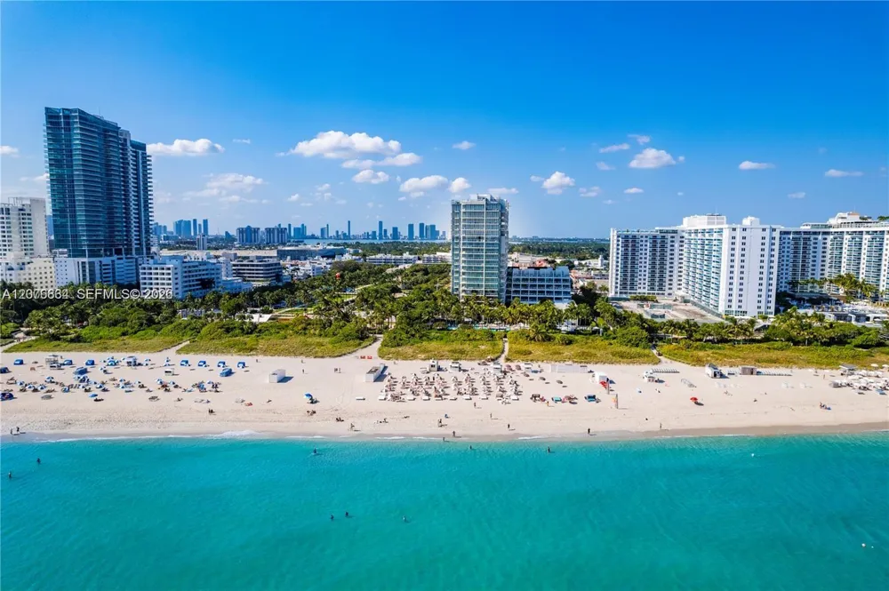 2201 Collins Ave #428 Miami Beach, FL 33139