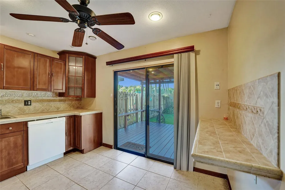 11154 NW 37th St Sunrise, FL 33351