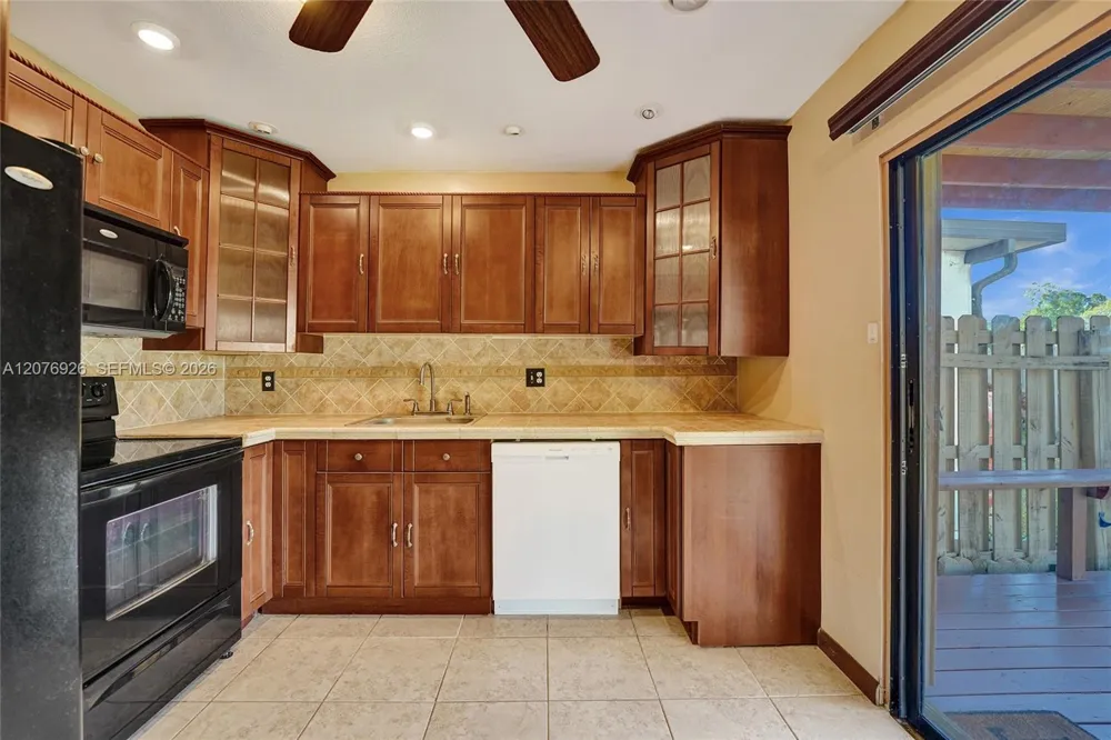 11154 NW 37th St Sunrise, FL 33351