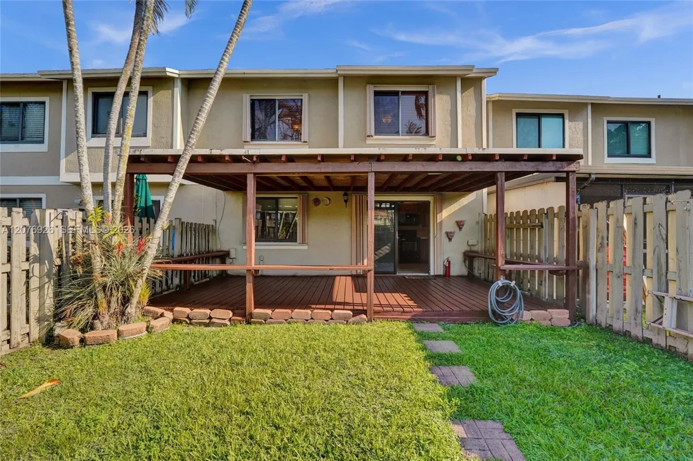 11154 NW 37th St Sunrise, FL 33351