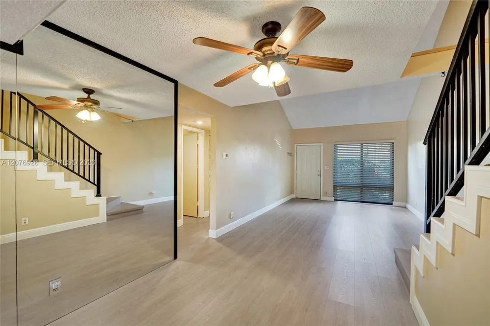 11154 NW 37th St Sunrise, FL 33351