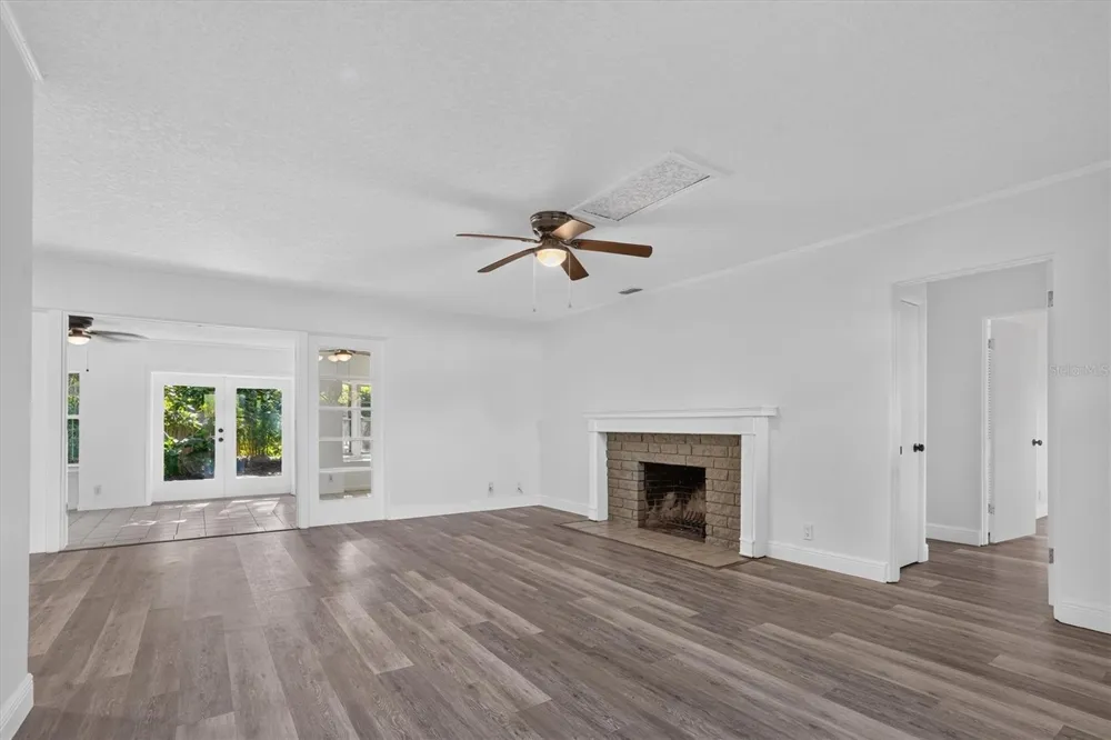 1202 ORANOLE ROAD Maitland, FL 32751