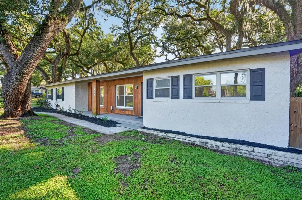 1202 ORANOLE ROAD Maitland, FL 32751