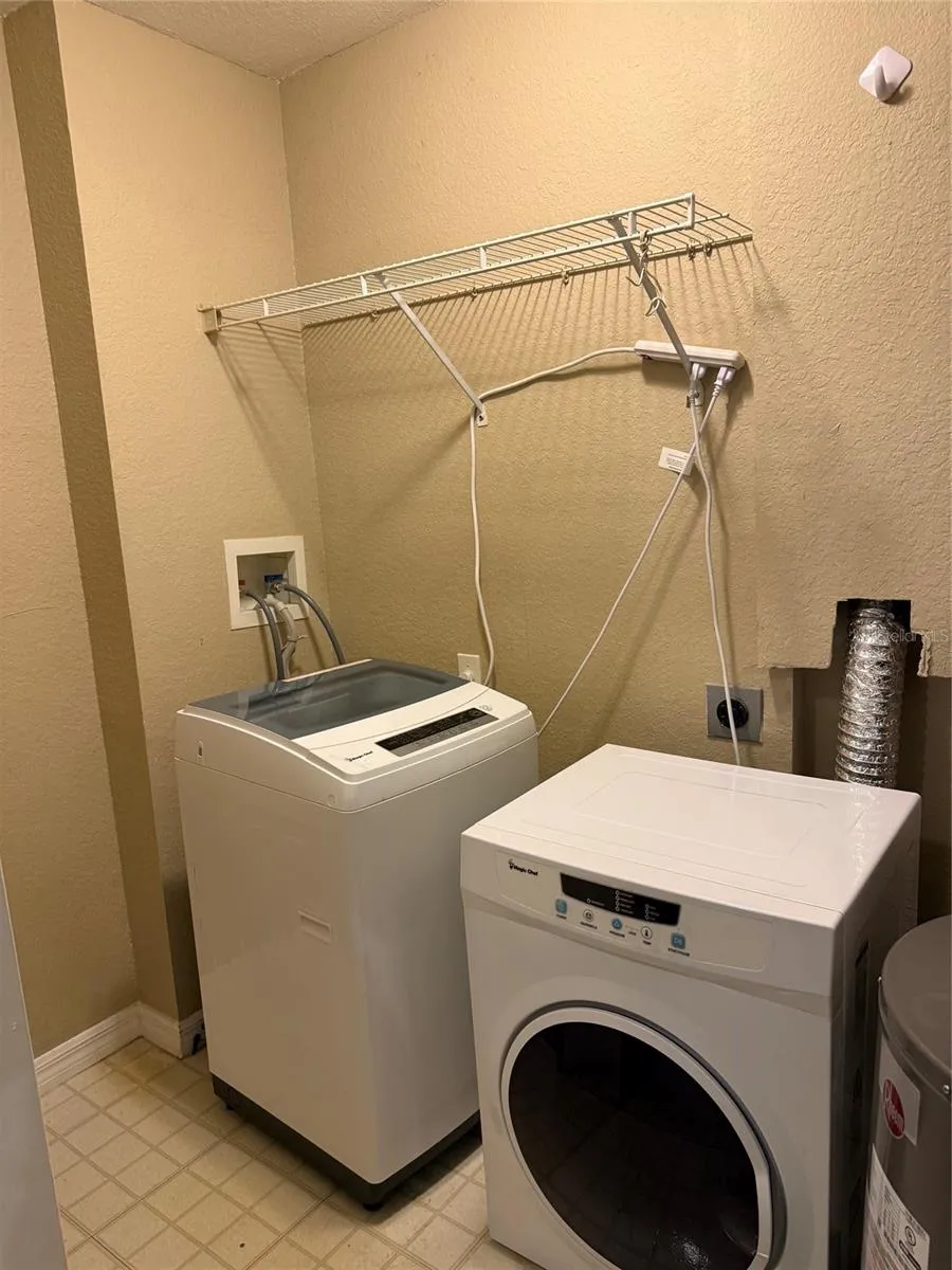 6663 QUEENS BOROUGH AVENUE #206 Orlando, FL 32835