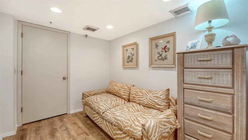 1095 GULF OF MEXICO DRIVE #104 Longboat Key, FL 34228
