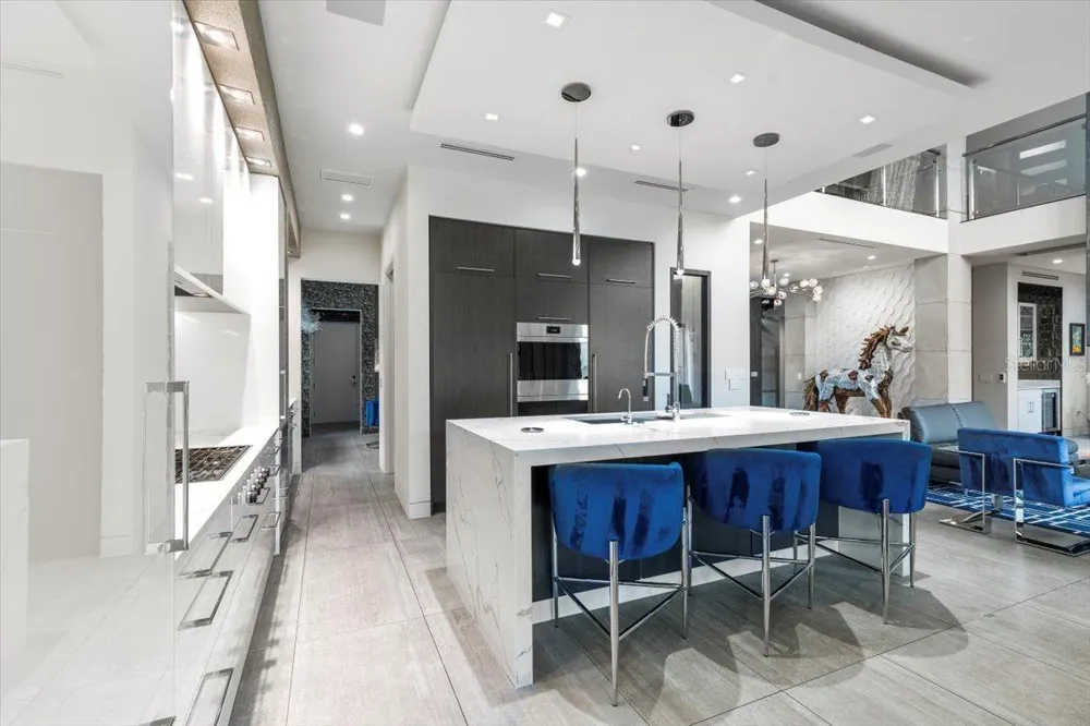 5131 W NEPTUNE WAY Tampa, FL 33609