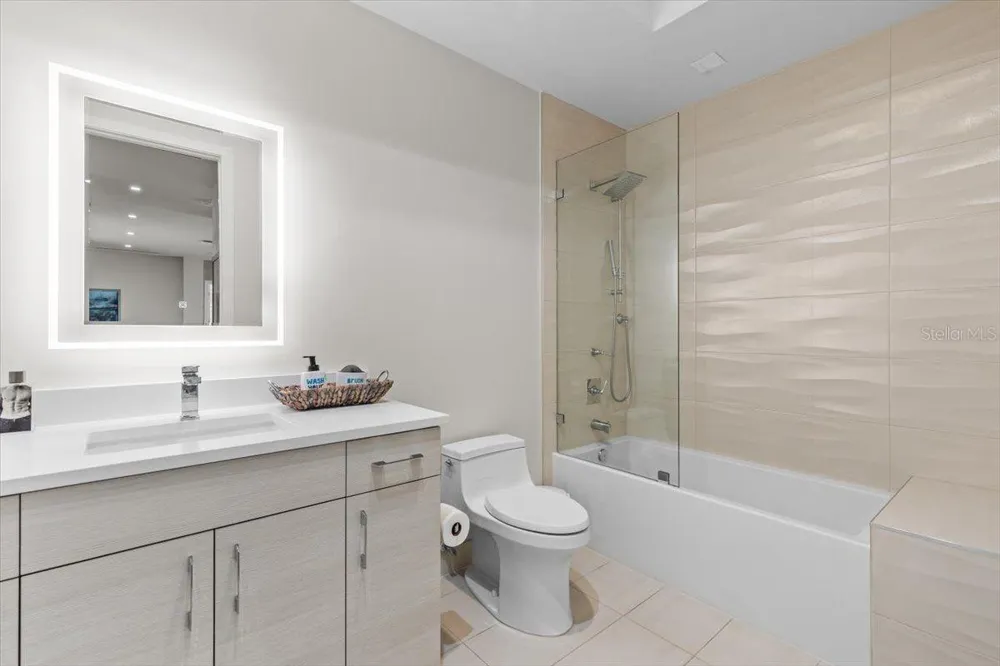 5131 W NEPTUNE WAY Tampa, FL 33609