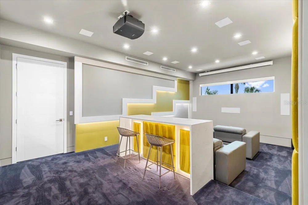 5131 W NEPTUNE WAY Tampa, FL 33609