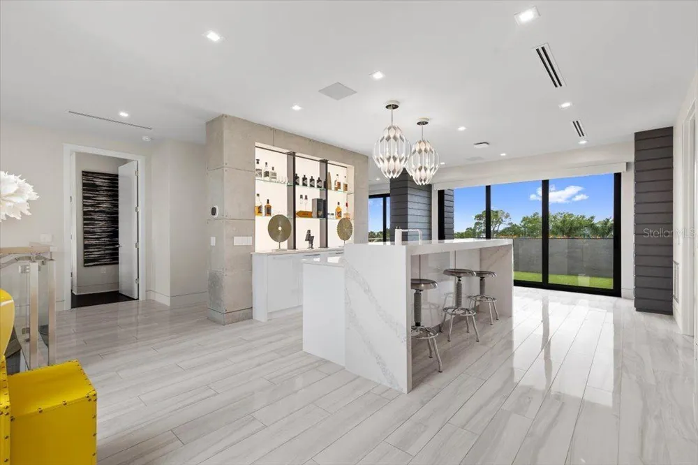 5131 W NEPTUNE WAY Tampa, FL 33609