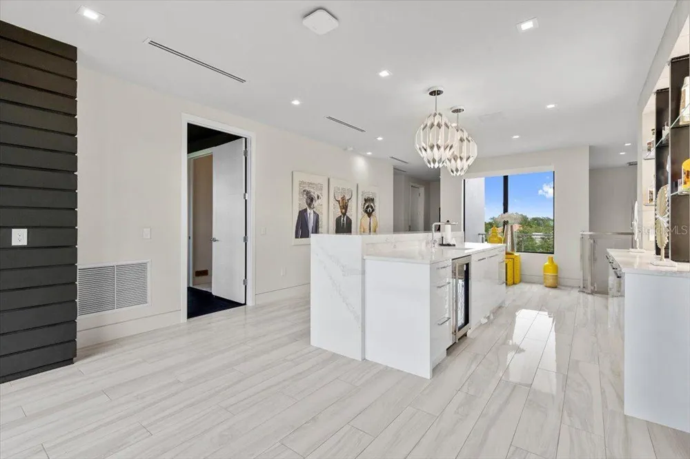 5131 W NEPTUNE WAY Tampa, FL 33609