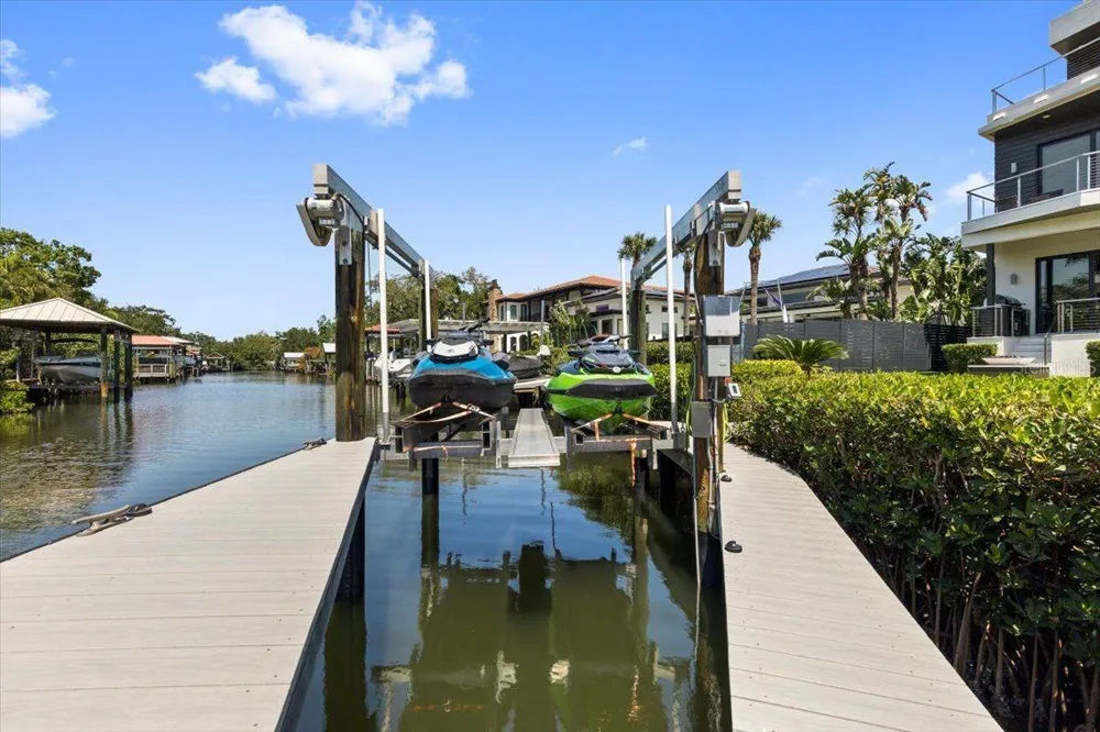 5131 W NEPTUNE WAY Tampa, FL 33609