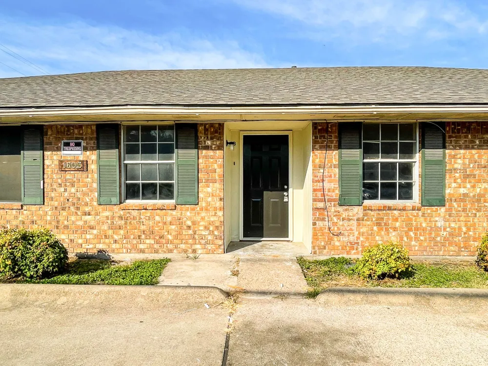 1603 S Hall Street #B Ennis, TX 75119