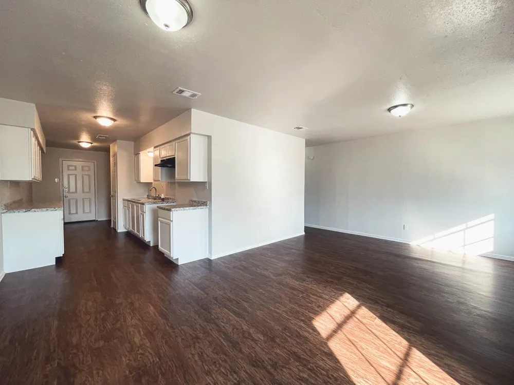 1603 S Hall Street #B Ennis, TX 75119