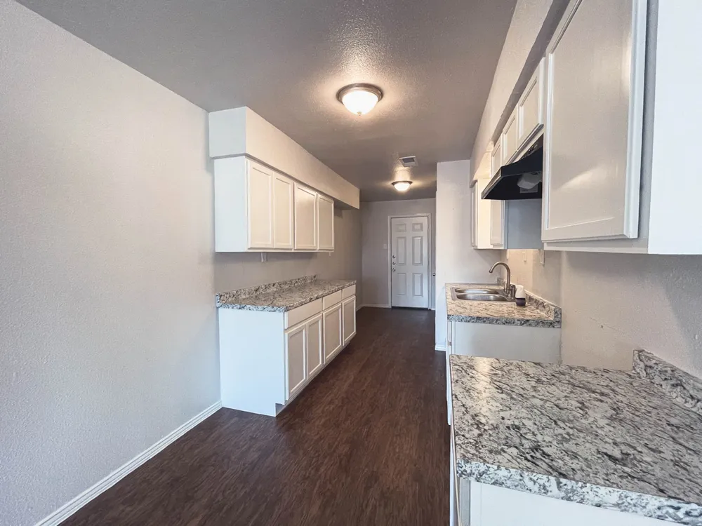 1603 S Hall Street #B Ennis, TX 75119