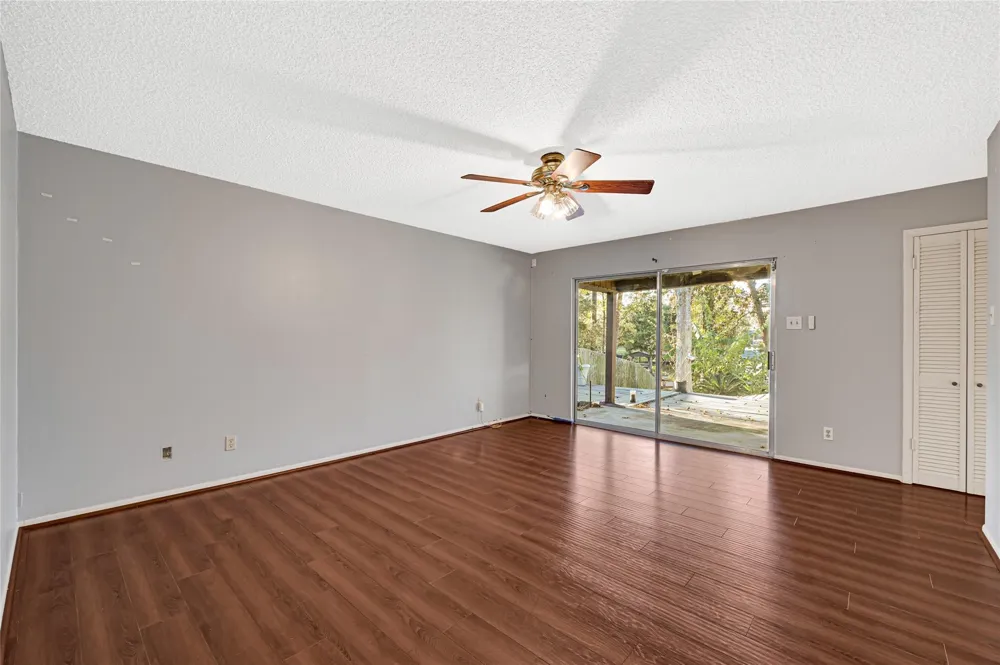 2106 White Feather Trail Crosby, TX 77532