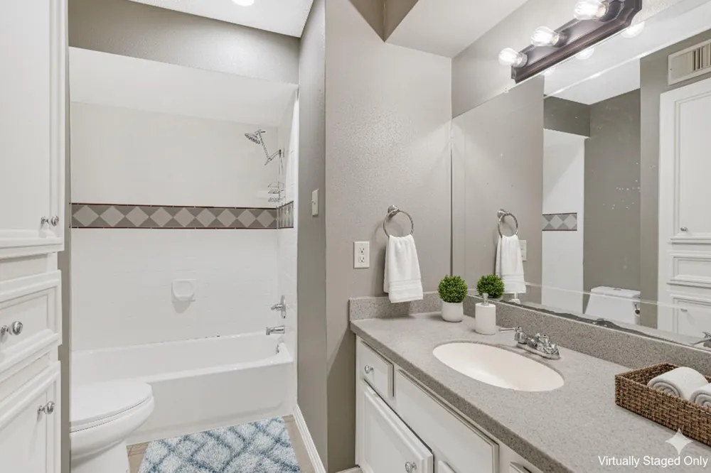 2106 White Feather Trail Crosby, TX 77532