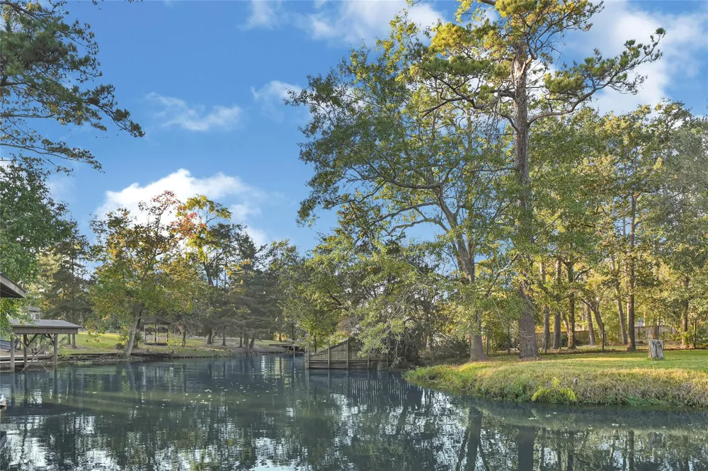 2106 White Feather Trail Crosby, TX 77532