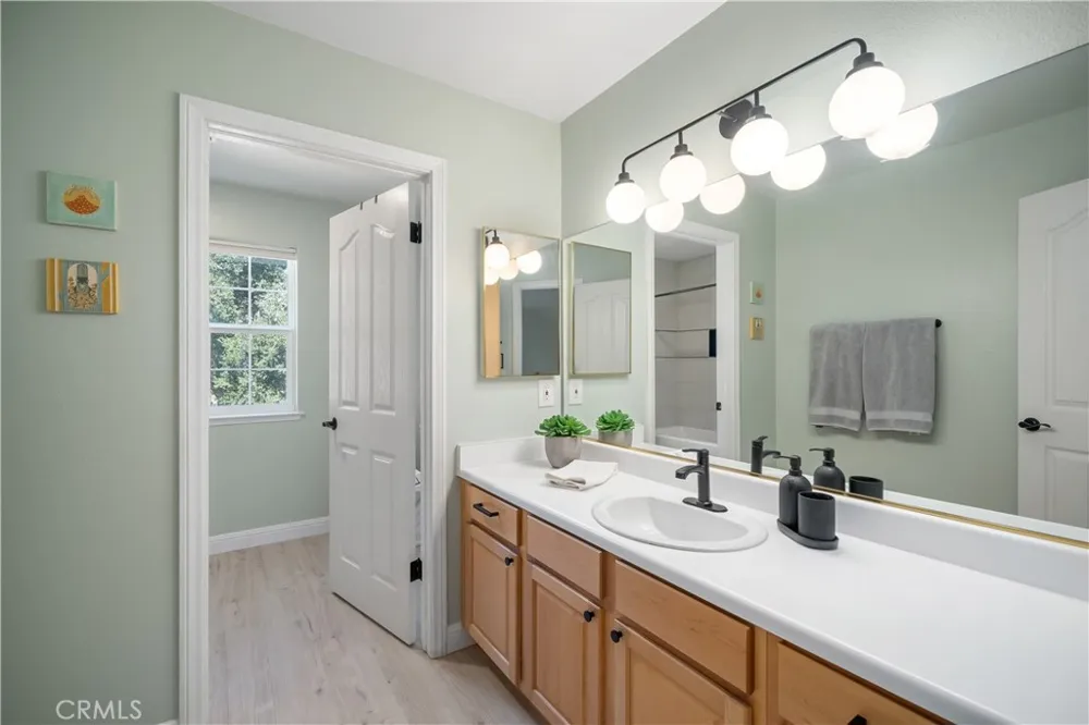 841 Coiner Court Los Alamos, CA 93440
