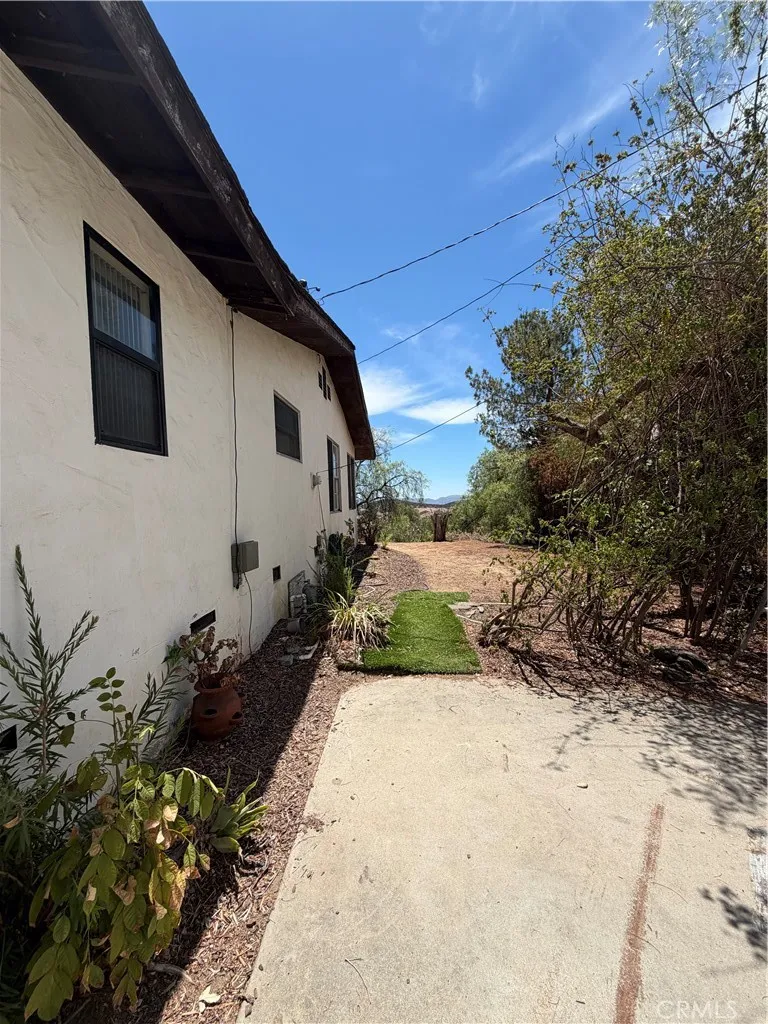 35600 Mitchell Murrieta, CA 92562