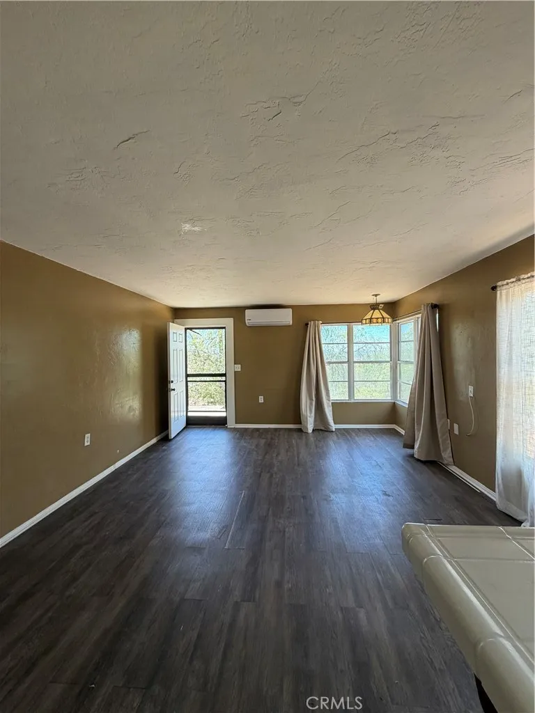 35600 Mitchell Murrieta, CA 92562