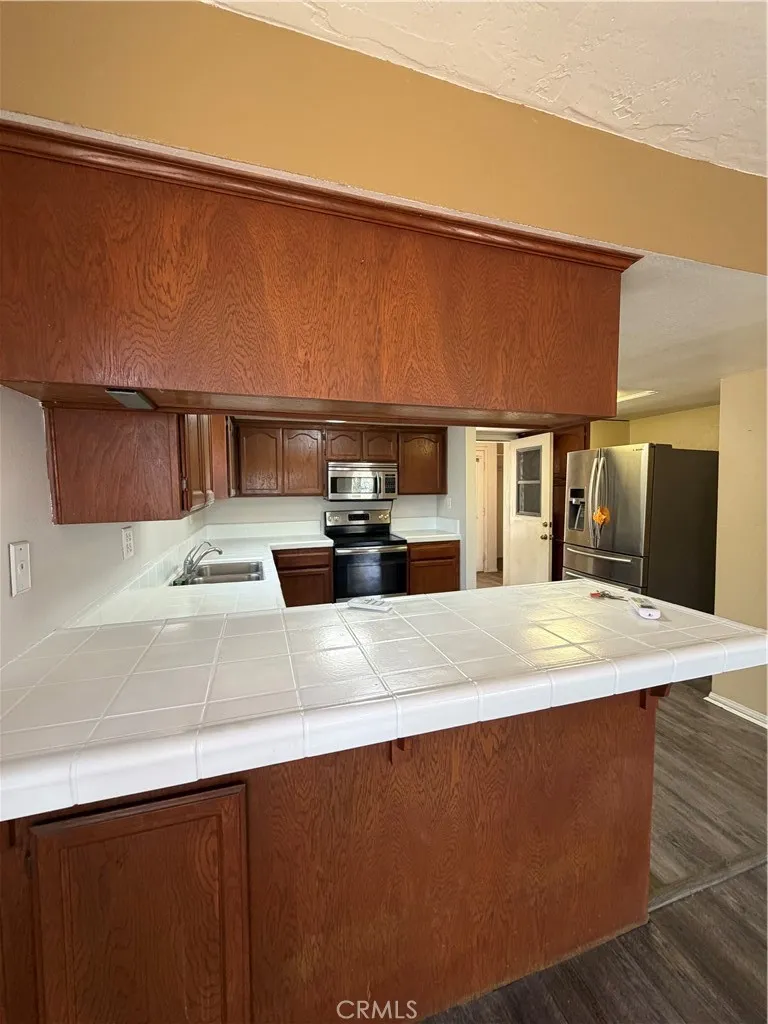 35600 Mitchell Murrieta, CA 92562