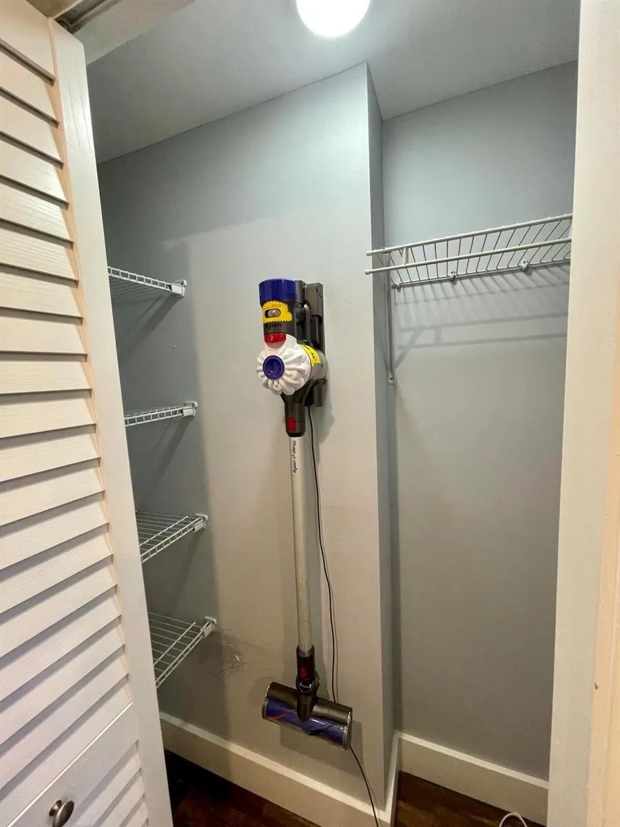 11863 Wimbledon Circle #547 Wellington, FL 33414