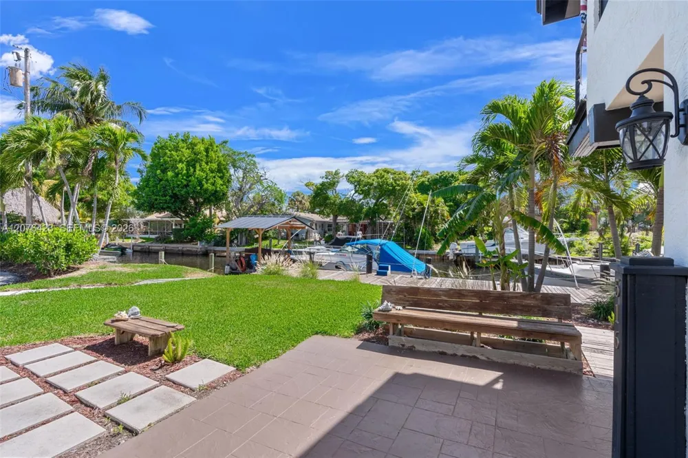 516 NE 6th Ave Deerfield Beach, FL 33441