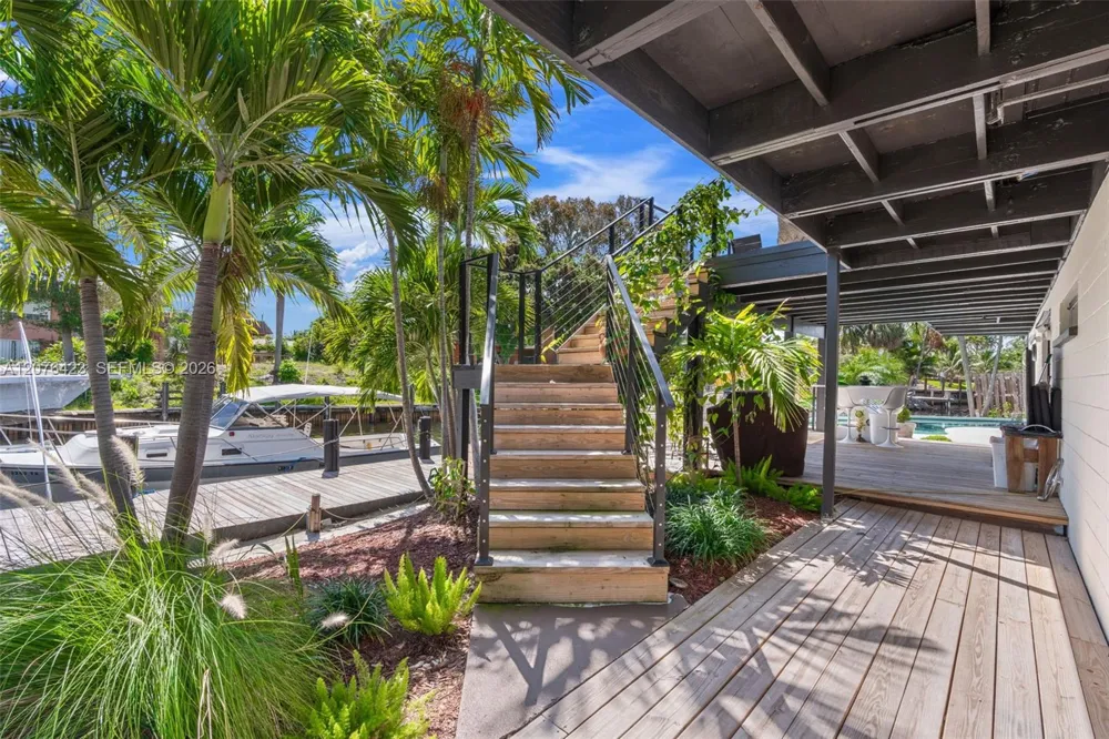 516 NE 6th Ave Deerfield Beach, FL 33441