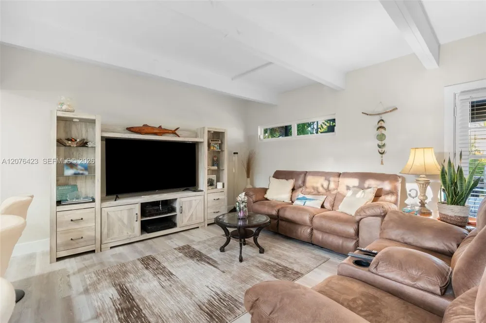 516 NE 6th Ave Deerfield Beach, FL 33441