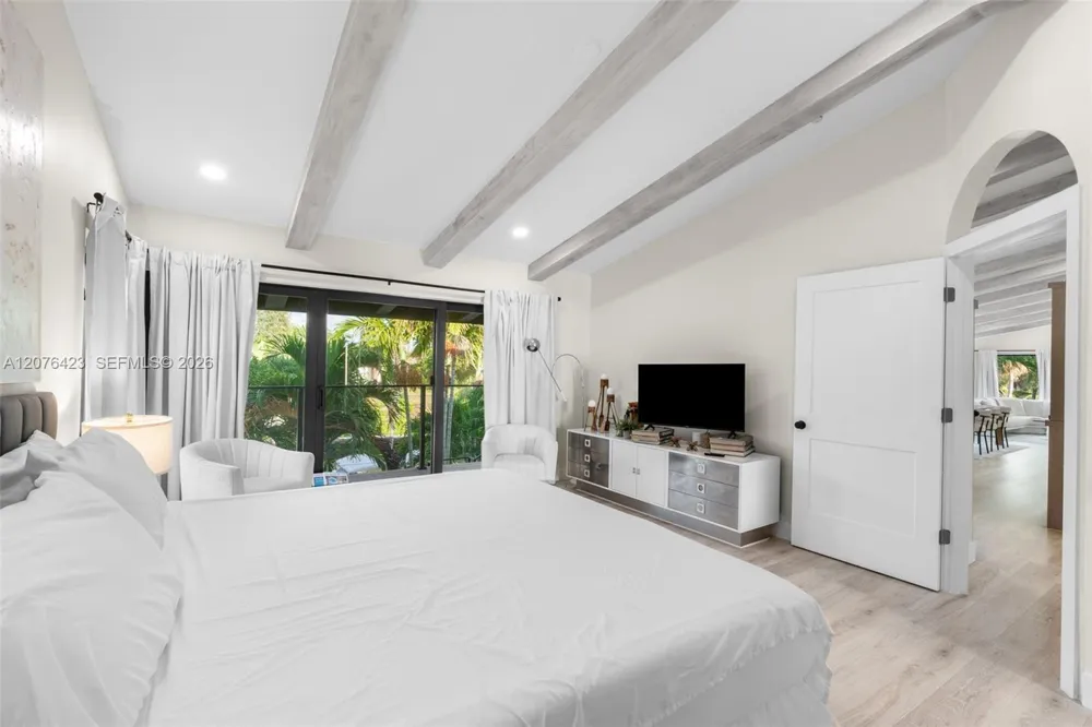 516 NE 6th Ave Deerfield Beach, FL 33441